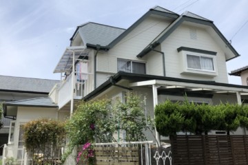 福岡県春日市天神山のM様邸で外壁塗装、屋根塗装・シーリング工事・ベランダ防水工事を行いました。