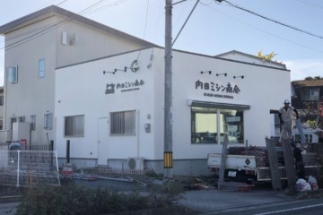 福岡県小郡市で外壁塗装工事・電気工事・サッシシート張り替え工事を行いました。