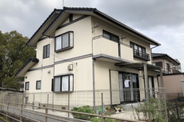 佐賀県鳥栖市で外壁塗装工事・屋根塗装工事を行いました。