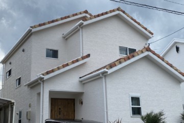 福岡県大野城市で外壁塗装工事・塀塗装工事・シーリング工事を行いました。