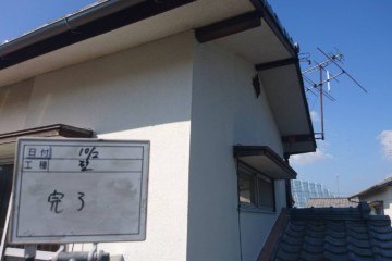 福岡県春日市天神山で台風被害によるモルタル壁補修工事・瓦補修工事・外壁塗装工事を行いました。