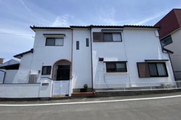 福岡県春日市昇町で外壁塗装工事・屋根塗装工事を行いました。