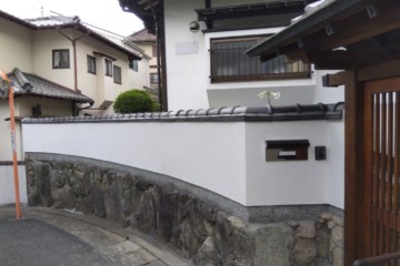 福岡県福岡市南区で塀補修工事・塗装工事を行いました。