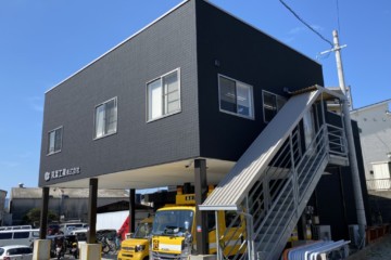 福岡県福岡市博多区で店舗外壁塗装工事・屋根塗装工事を行いました。