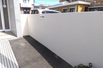 福岡県春日市昇町で塀補修工事・塗装工事を行いました。