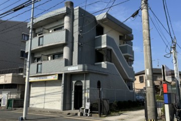 福岡県福岡市南区でマンション改修工事を行っています。