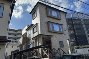 福岡県大野城市東大利で外壁塗装工事・屋根塗装工事・ベランダ防水工事を行いました。