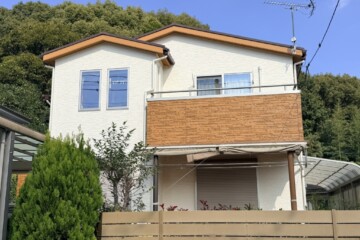 福岡県小郡市で外壁塗装工事・屋根塗装工事・ベランダ防水工事を行いました。