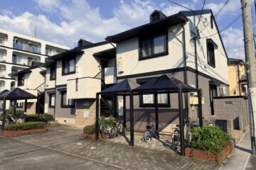 福岡県春日市でコーポ2棟の改修工事を行いました。